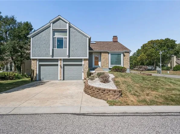 8016 Monrovia St, Lenexa, KS 66215