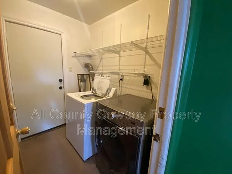 706 S 16th St — Photo 10