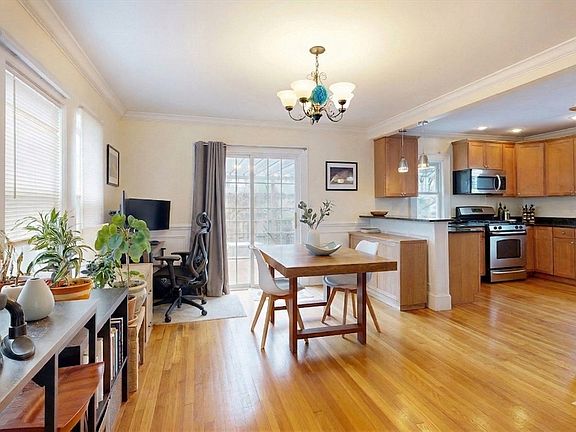 4th image of 14 Bothwell Rd