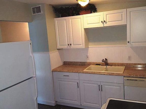 4th image of 9097 Orchid Dr
