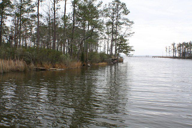 1st image of 89 & 89A Breakwater Drive
