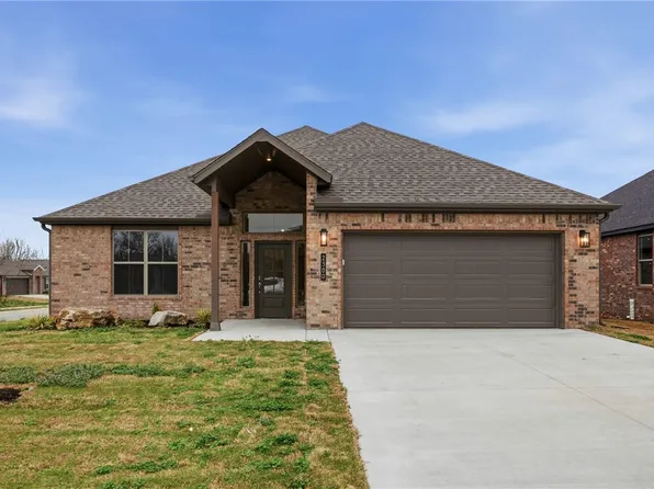 2300 N Lexington St, Siloam Springs, AR 72761