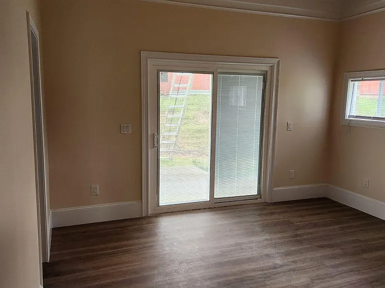 106 Andrews Ave N — Photo 9