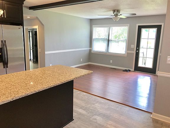 4th image of 1309 Mockingbird Dr