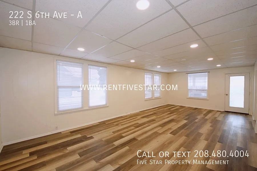 Building Photo - 222 S 6th Ave #A
