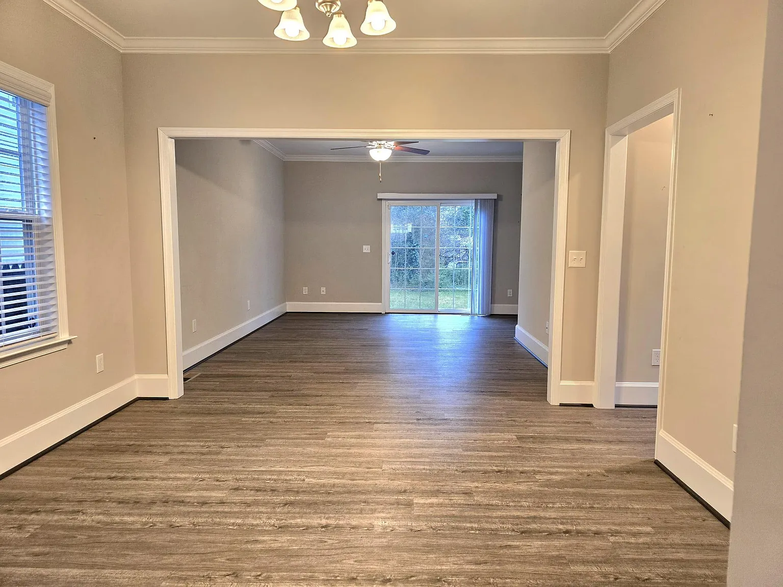 906 White St — Photo 3