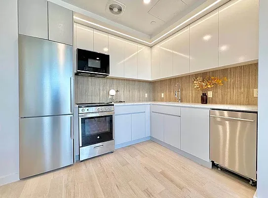 Rented by Doorway NYC, LLC | media 32