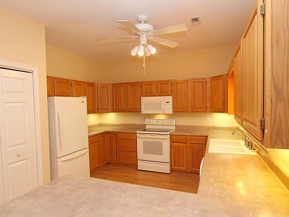 4th image of 726 Burlwood Dr
