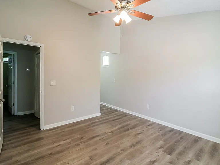229 Lossie Ln — Photo 11