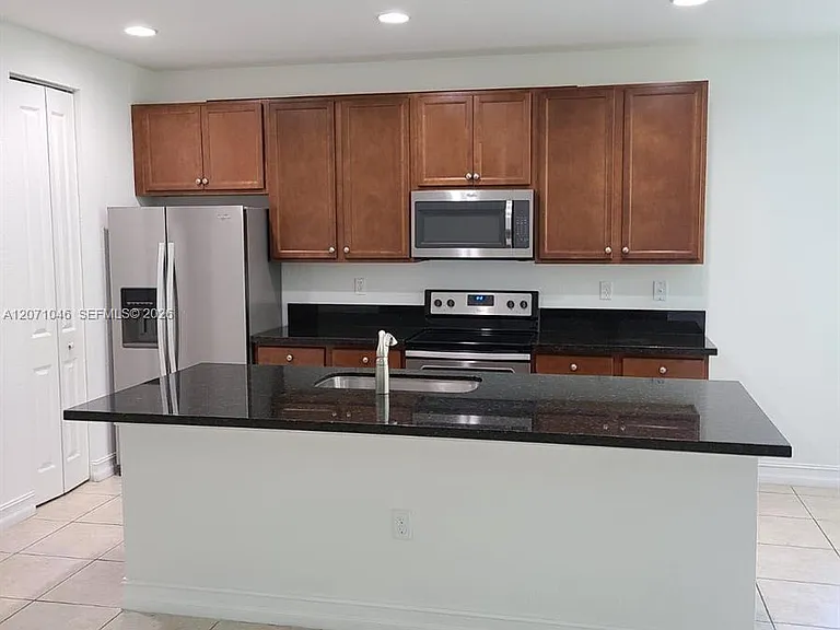 11362 SW 15th St — Photo 6