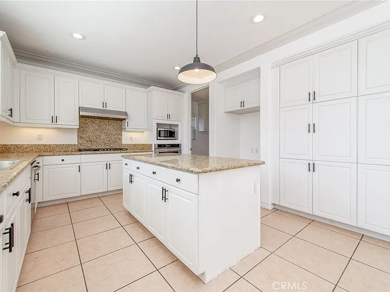 6915 Cedar Creek Rd — Photo 24