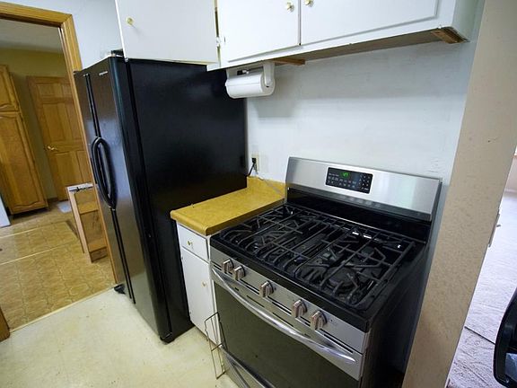 4th image of 5717 Hampshire Ave N