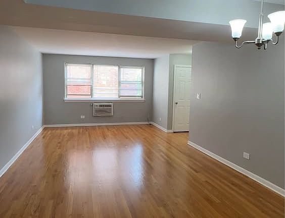 3rd image of 4924 Mulford St #3S