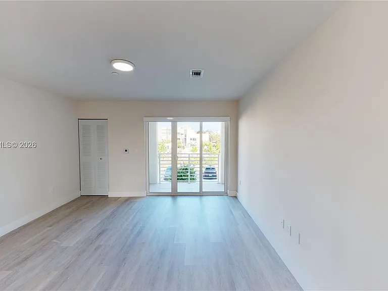 2555 NE 193rd St #2224 — Photo 10