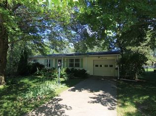 2916 Sweet Briar Ave, Iowa City, IA 52245
