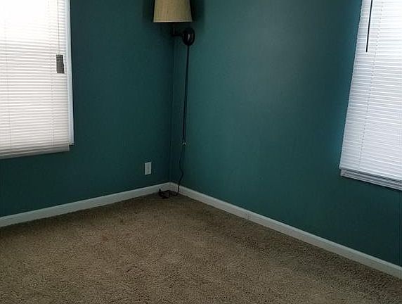 3rd image of 129 Center St