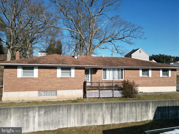 111 Clay St, Llewellyn, PA 17944