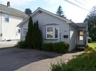 13 Hobart St, Westerly, RI 02891