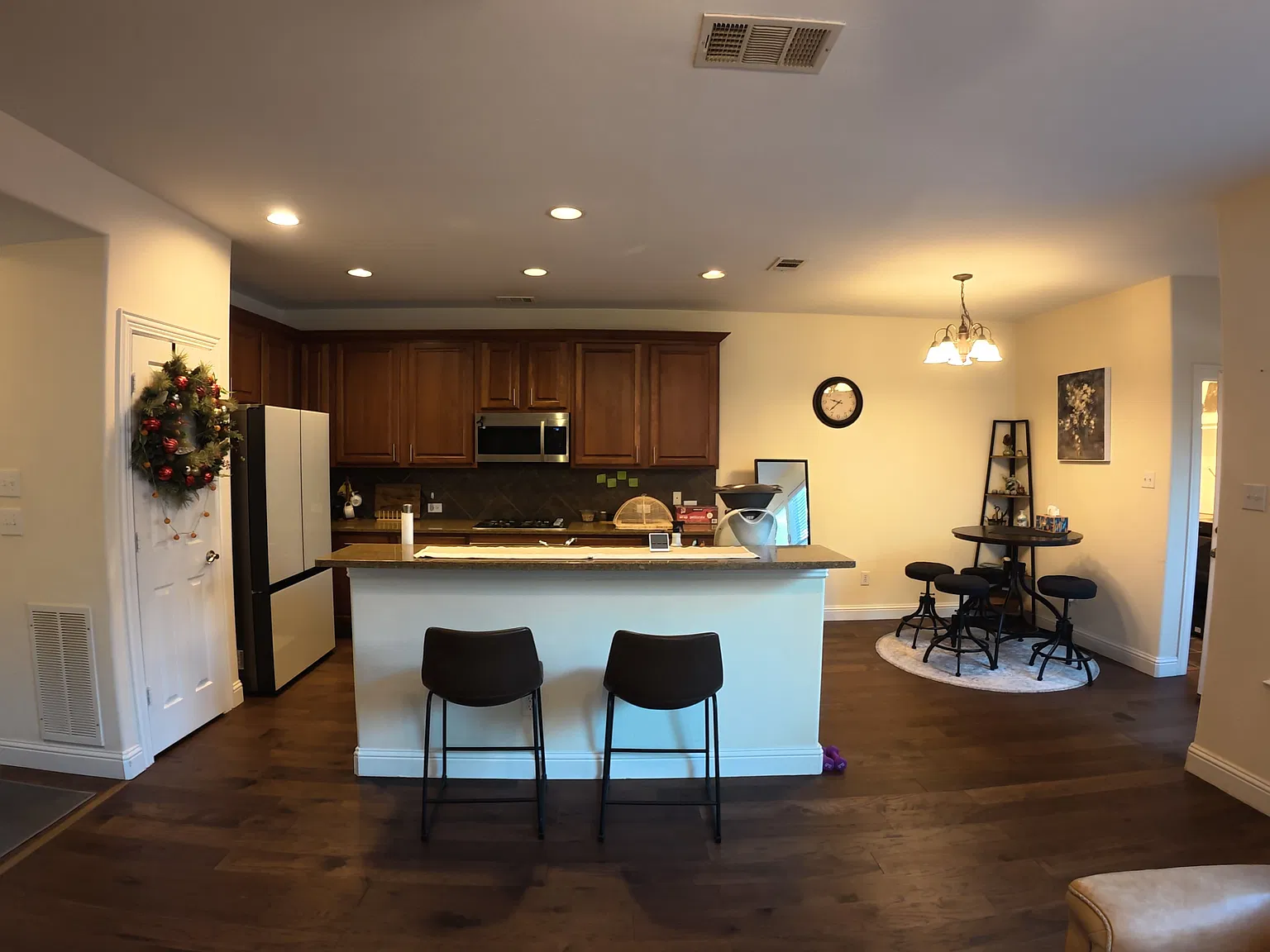 2 bed, 2.5 bath, 1772 sqft, $2,800 — Photo 4