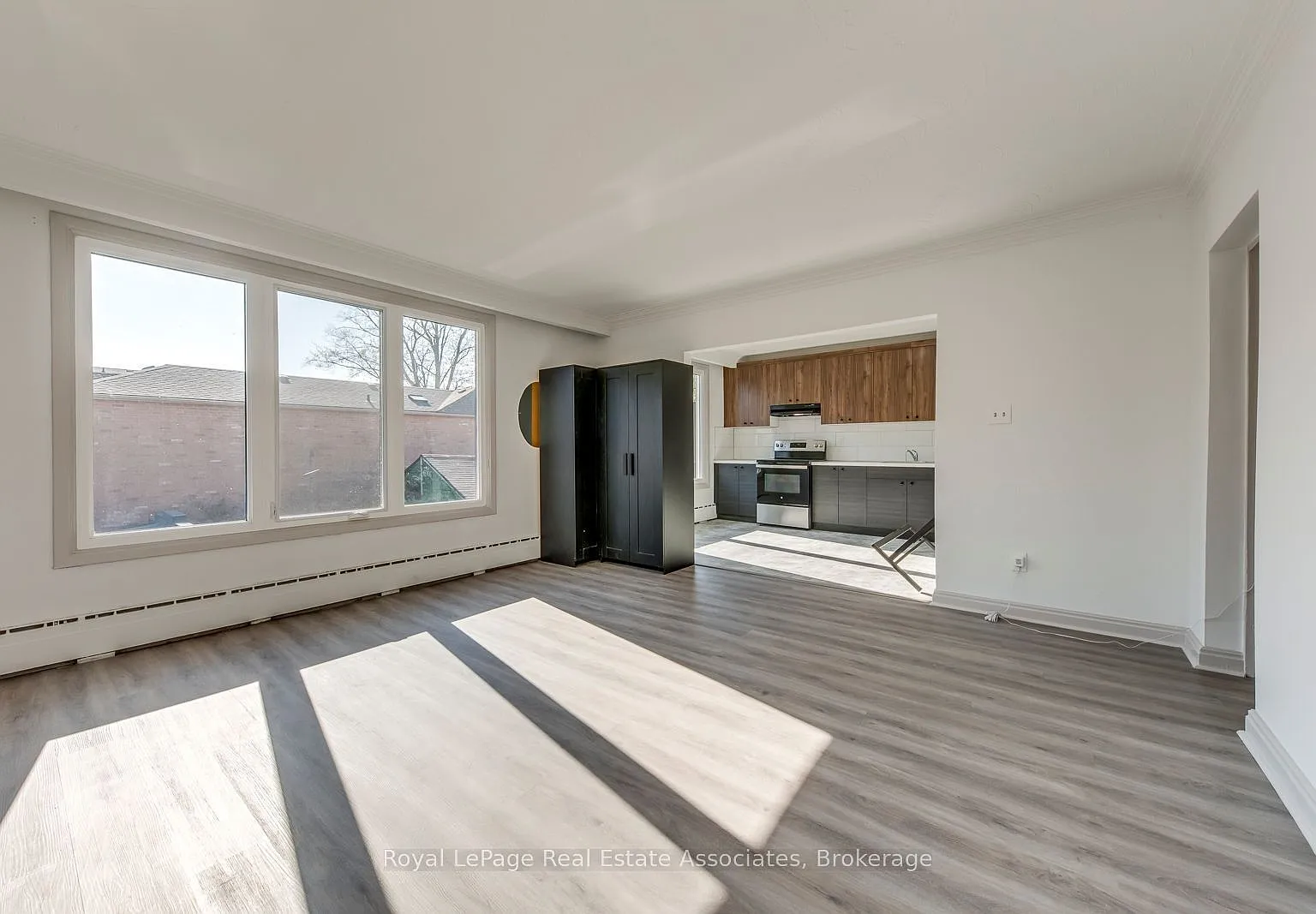 3 bed, $2,500 — Photo 1