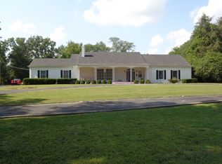 908 Wilson Ave, Tullahoma, TN 37388