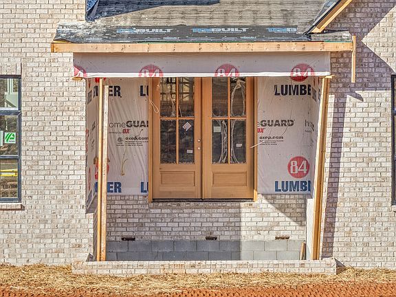 4th image of 1307 Shady Grove Rd