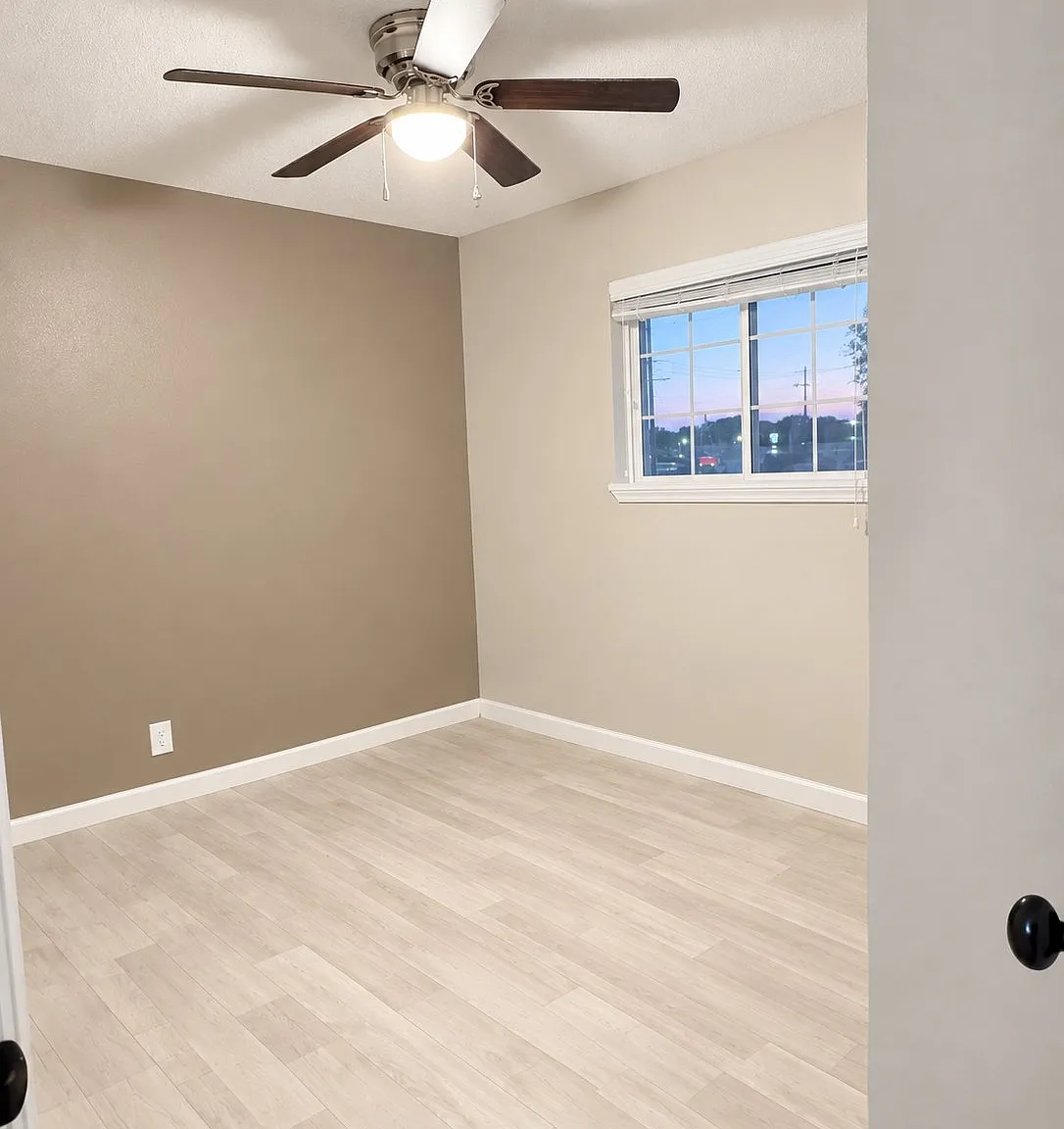 Westbridge - 2BR/1BA Apartment (Walking Distance to Pittsburg University) — Photo 4