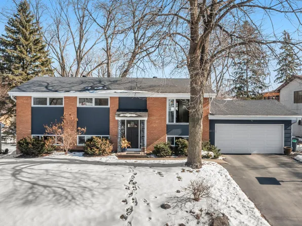 4017 Shamrock Dr NE, Saint Anthony, MN 55421