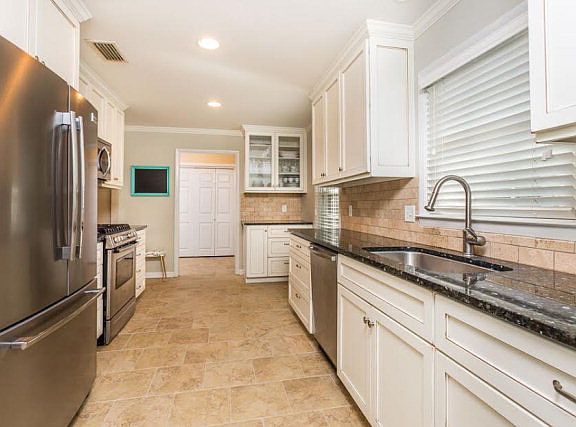 4th image of 167 Saint Clair Dr