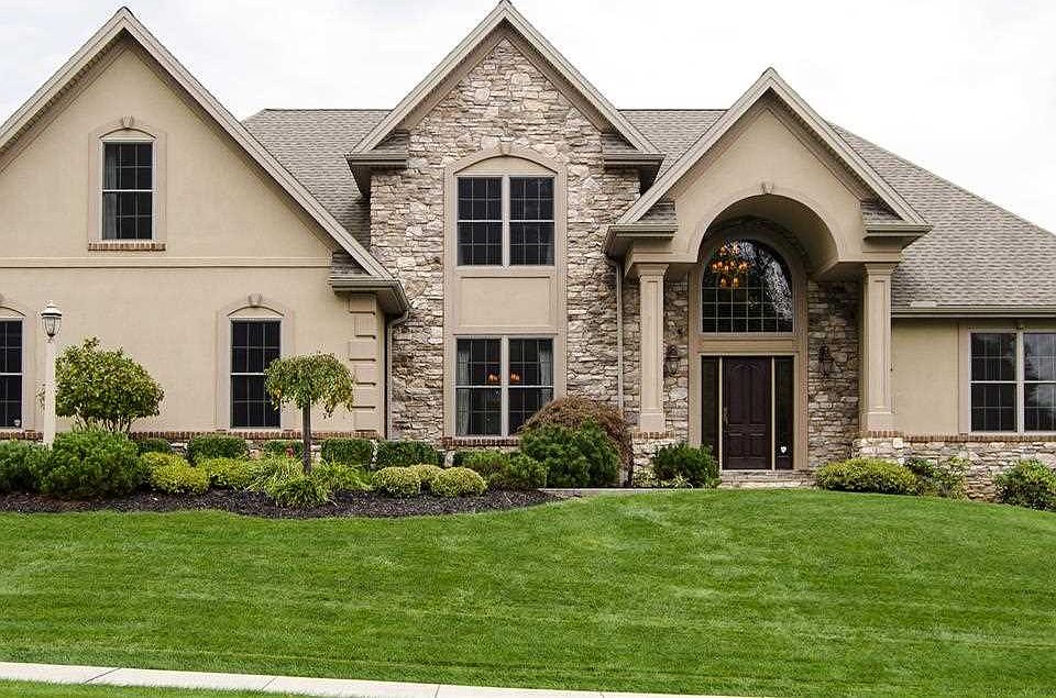 1st image of 2401 Abbey Ln