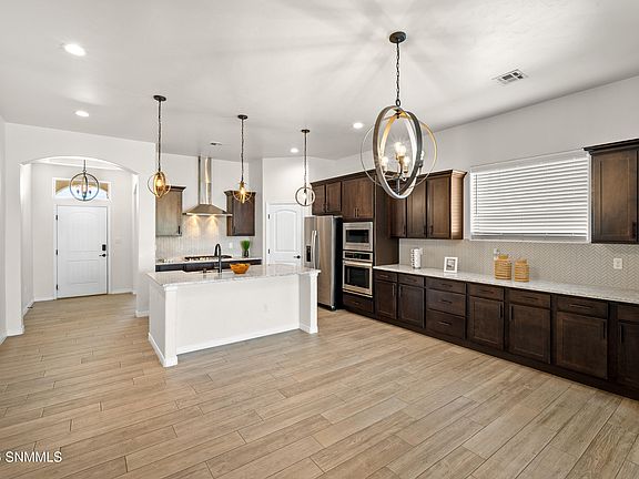 5th image of 2933 Chance Rd