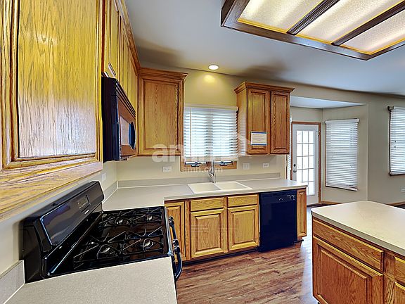 3rd image of 25021 Vermette Rd
