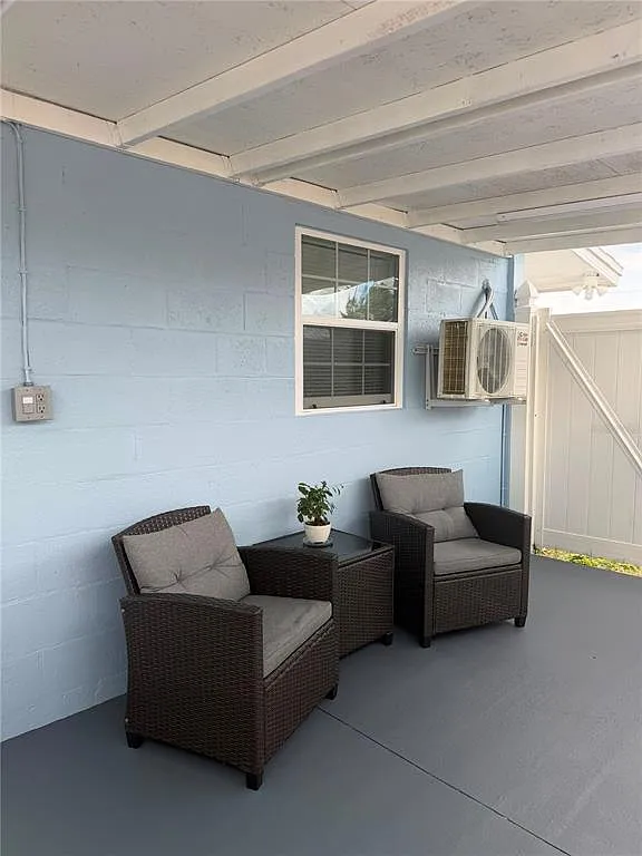 1 bed, 1.0 bath, 400 sqft, $1,200 — Photo 3