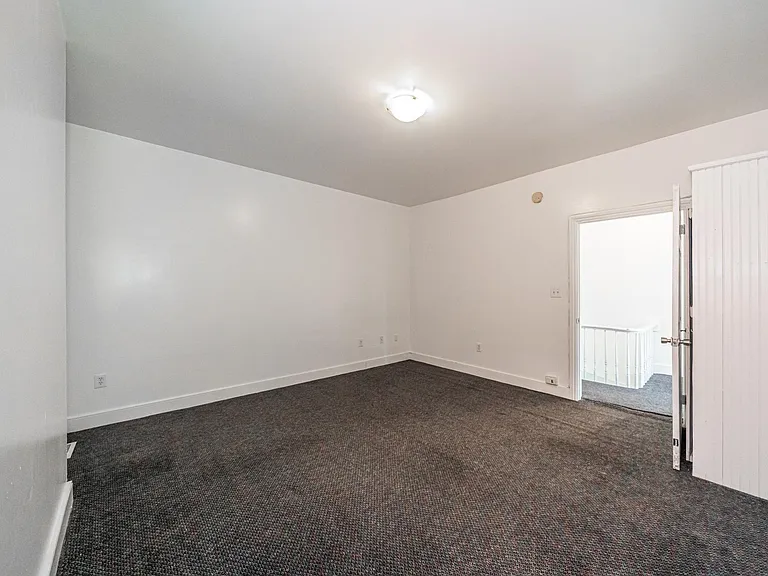 17 E Clay St — Photo 20