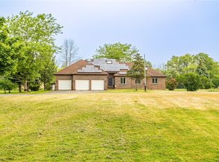 80 N Hamlin Rd, Hilton, NY 14468