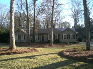 3900 Gloucester Rd, Rocky Mount, NC 27803