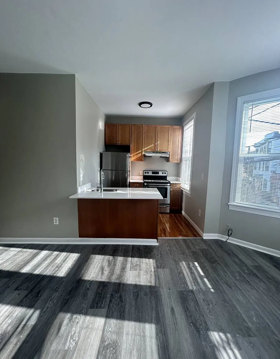 181 Washington Ave — Photo 2