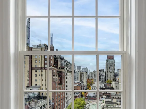 580 Park Avenue image 14 of 19