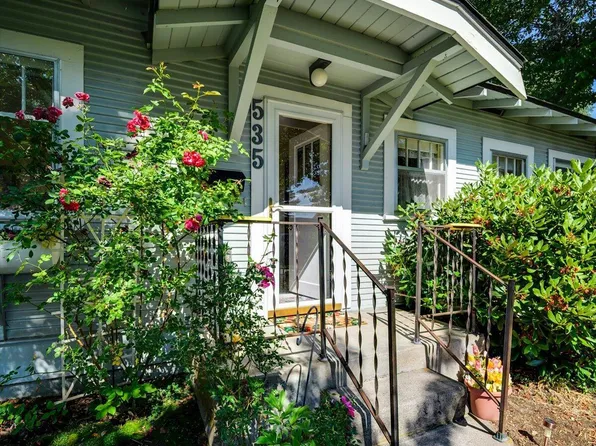 535 SW 10th St, Redmond, OR 97756