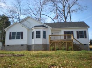 10 Ravens Cove Ln, Candler, NC 28715