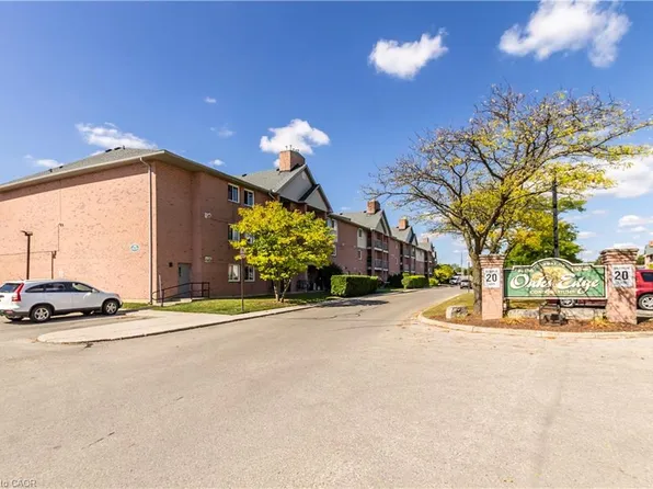 136 Conway Dr #3, London, ON N6E 3N1