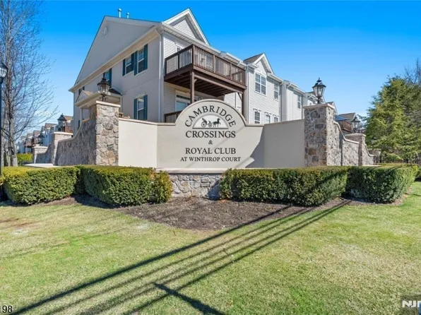 182 Brittany Ct BLDG 182 #221, Clifton City, NJ 07013