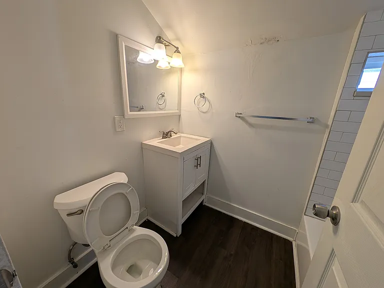 166 N 12th St #3 — Photo 15