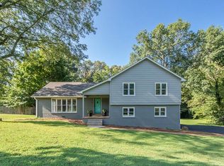 105 Pepper Tree Rd, Jackson, TN 38305