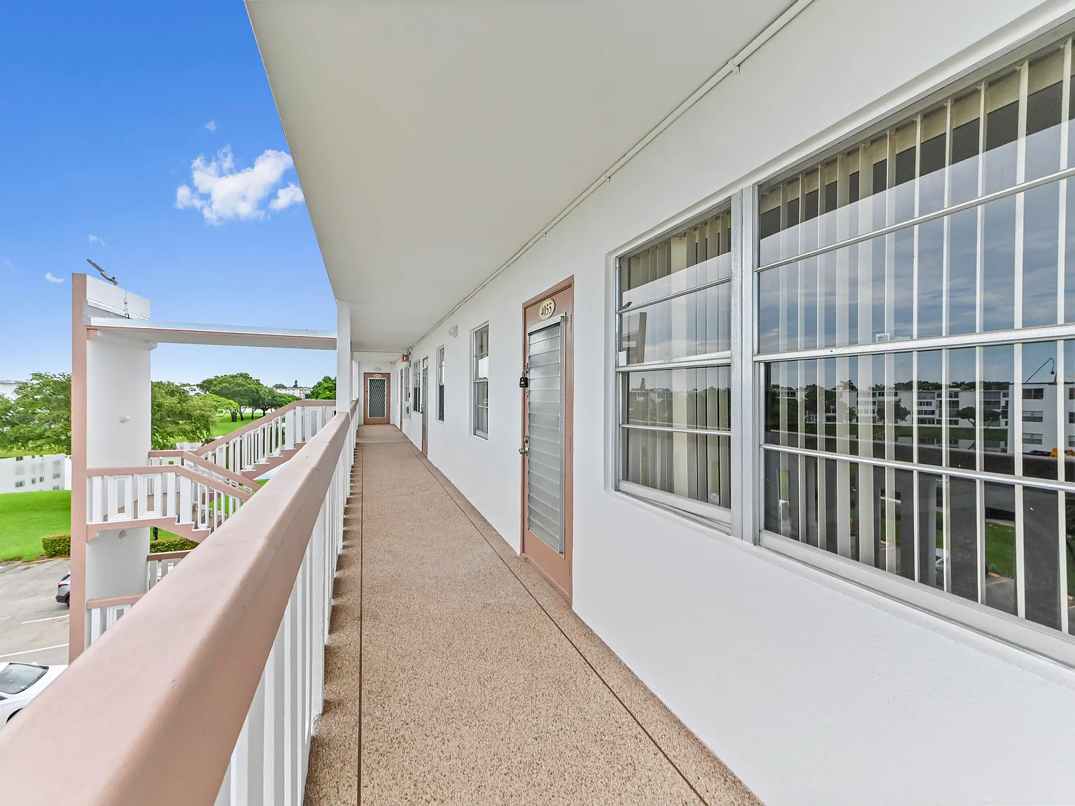 2 bed, 2.0 bath, 896 sqft, $2,500 — Photo 3