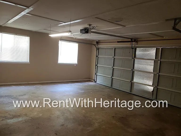 4832 Timber Ridge Dr — Photo 25