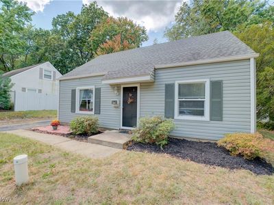 2380 Schubert St, Cuyahoga Falls, OH, 44221
