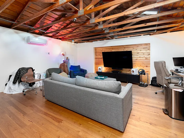 1778 La Playa Dr — Photo 23