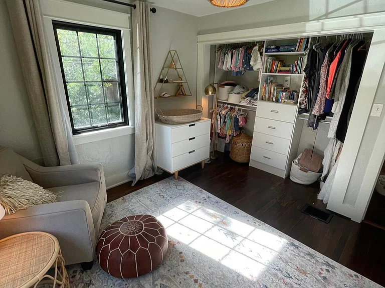 327 W Davis St — Photo 15