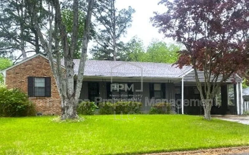 3 bed, 2.0 bath, 1757 sqft, $1,600 — Photo 1